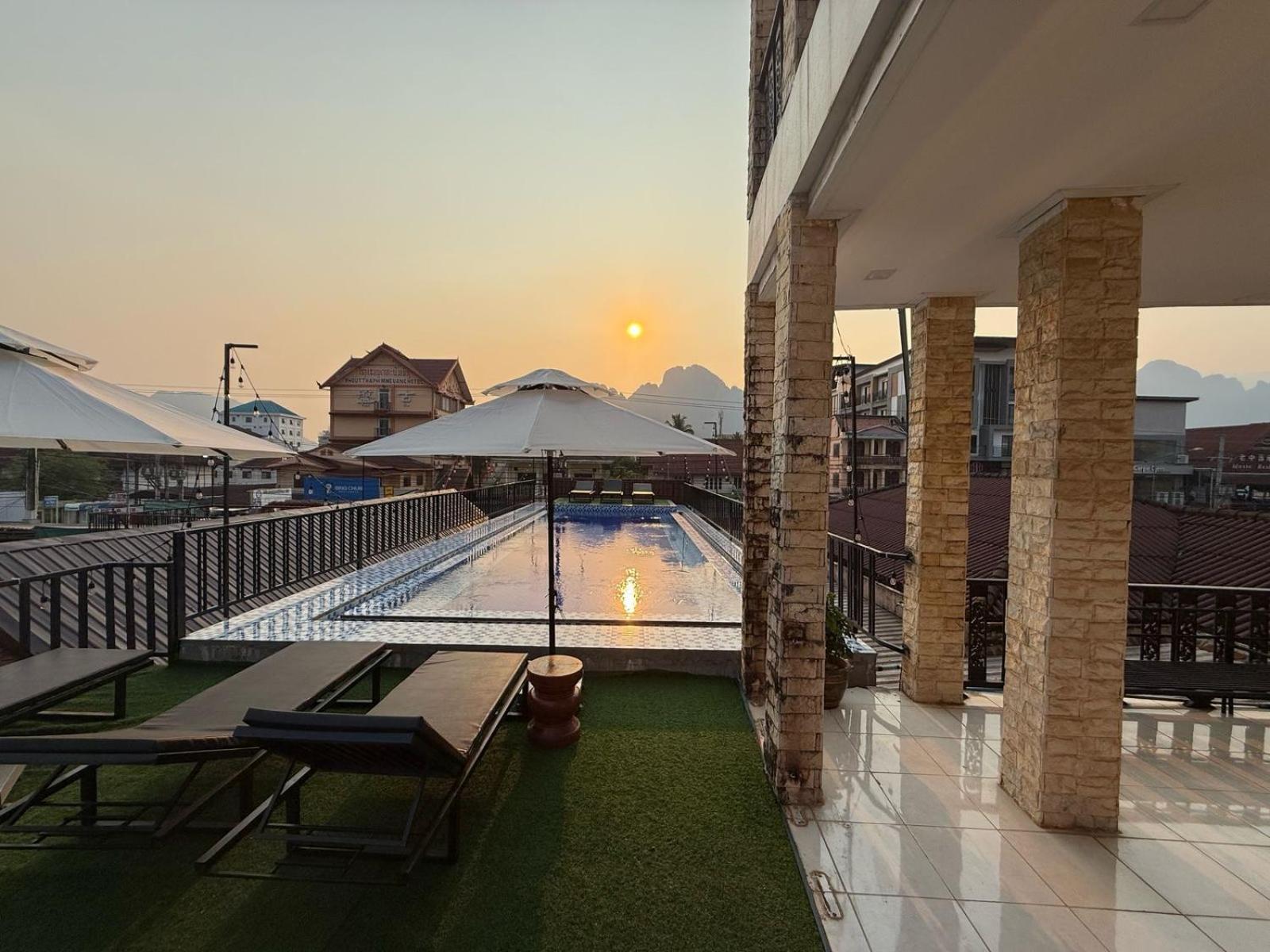 A P S Moutain View Hotel Vang Vieng Exterior photo